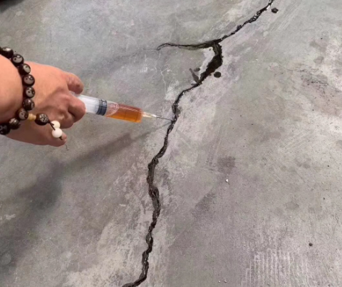 新会混凝土裂缝修补技术详解​