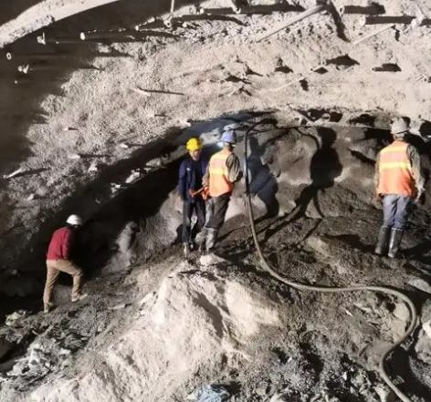 新会拱顶带模注浆料的施工流程及注意事项